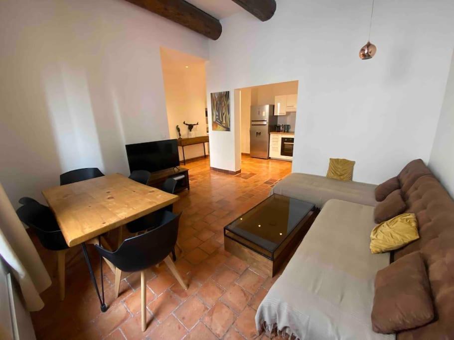 Centre Ville, Vieux Port 65m2 Appartement *