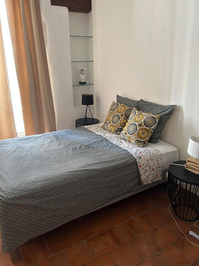 Centre Ville, Vieux Port 65m2 Appartement *